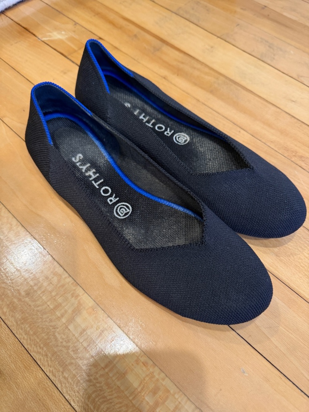 Rothy's The Flat Women's Ballet Flats in Black with Blue Trim, Size 8.5